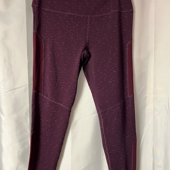 Victoria’s Secret burgundy leggings with pinkish flecks. Size large. EUC - Picture 2 of 4